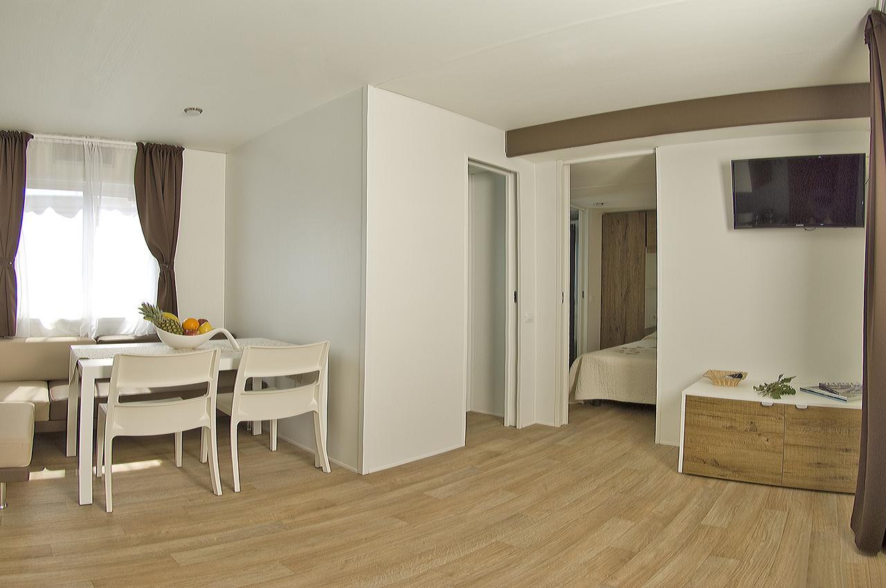 Holiday Mobile Homes Park Riviera Karigador Exterior foto